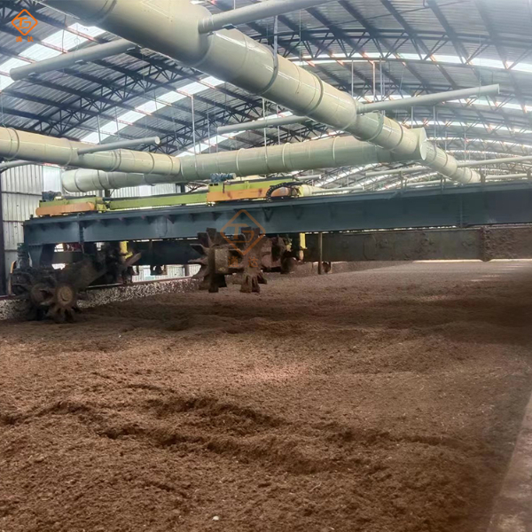 轮盘翻堆机8.jpg 轮盘翻堆机8.jpg